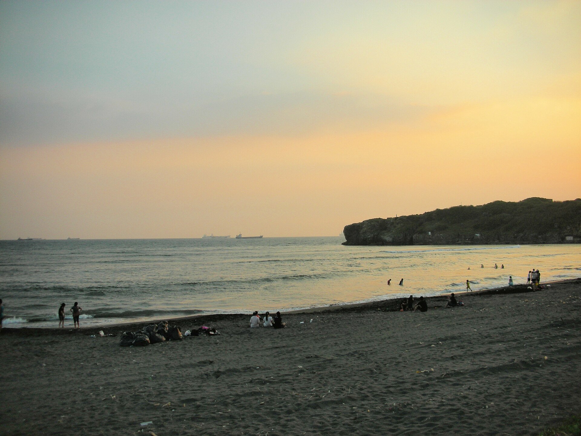 旗津海邊的夕陽餘暉
